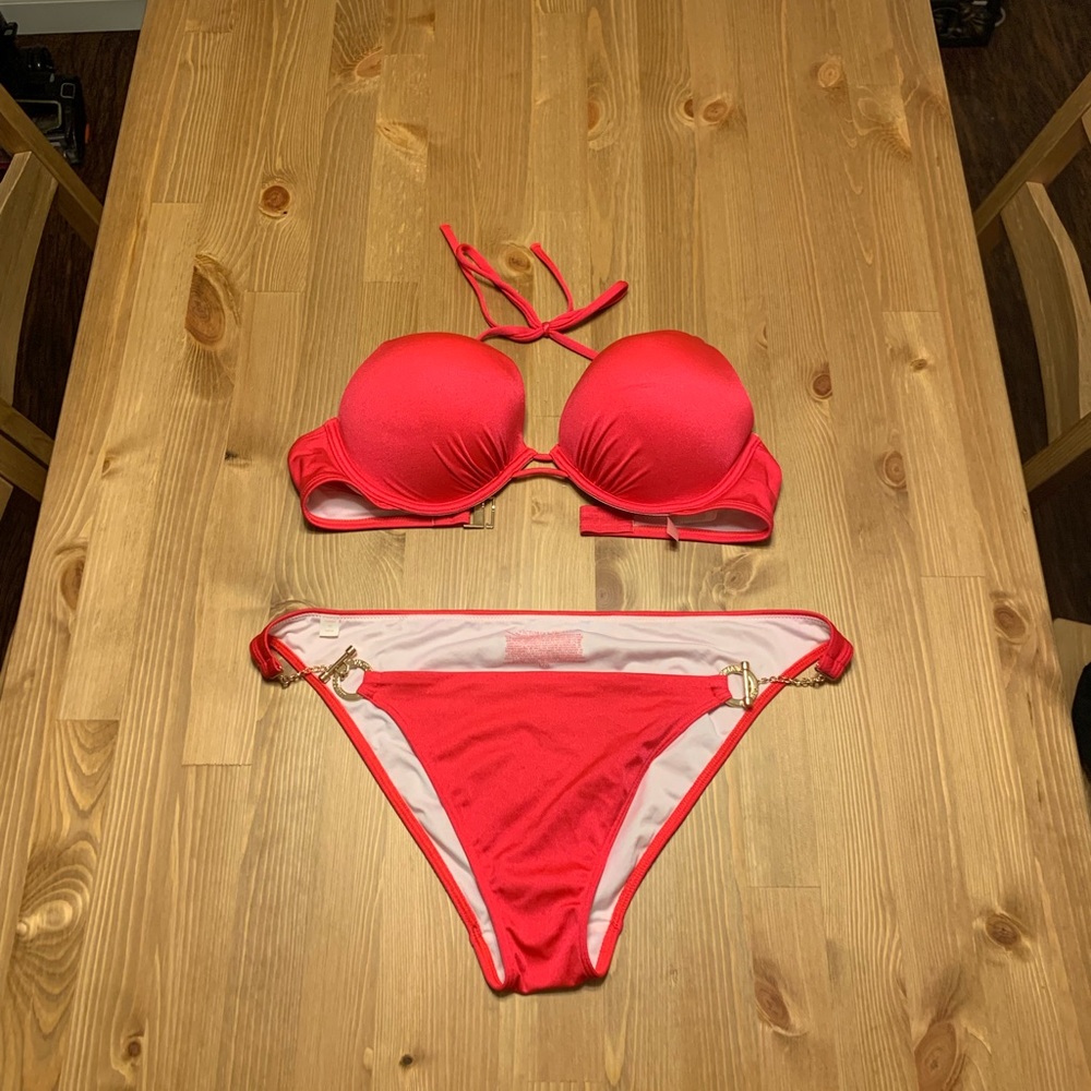 Like New - VS Bikini - 34C - M and L bottom